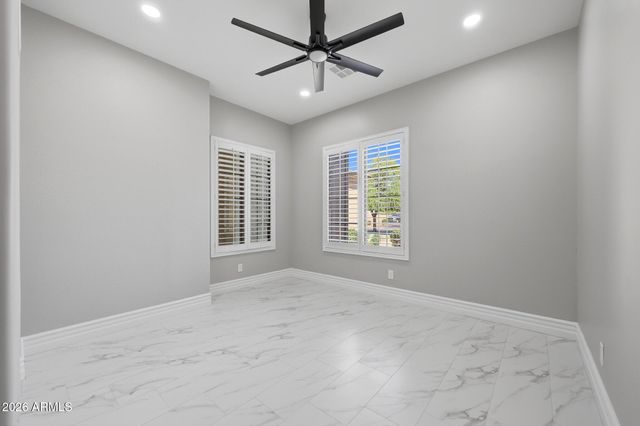 8001 W SAN JUAN Avenue, Glendale, AZ 85303