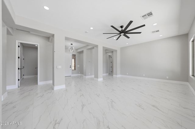 8001 W SAN JUAN Avenue, Glendale, AZ 85303