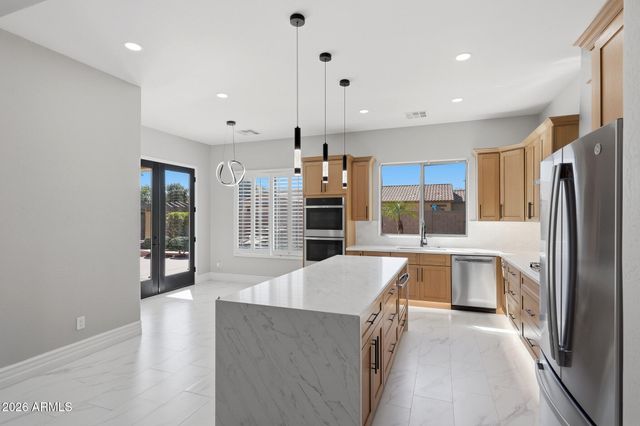 8001 W SAN JUAN Avenue, Glendale, AZ 85303