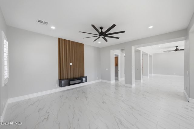 8001 W SAN JUAN Avenue, Glendale, AZ 85303