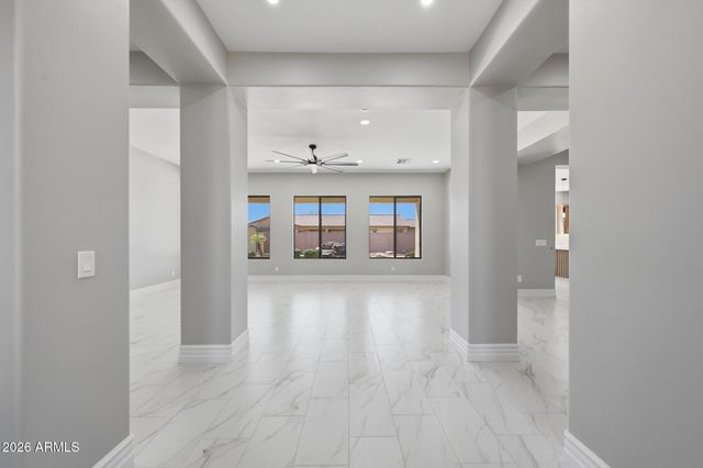 8001 W SAN JUAN Avenue, Glendale, AZ 85303