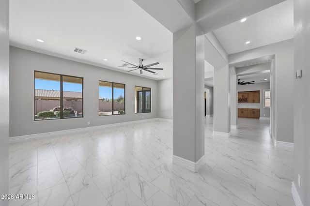 8001 W SAN JUAN Avenue, Glendale, AZ 85303