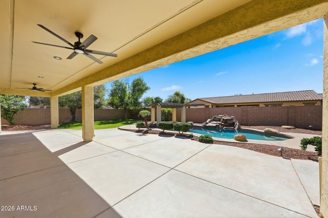8001 W SAN JUAN Avenue, Glendale, AZ 85303