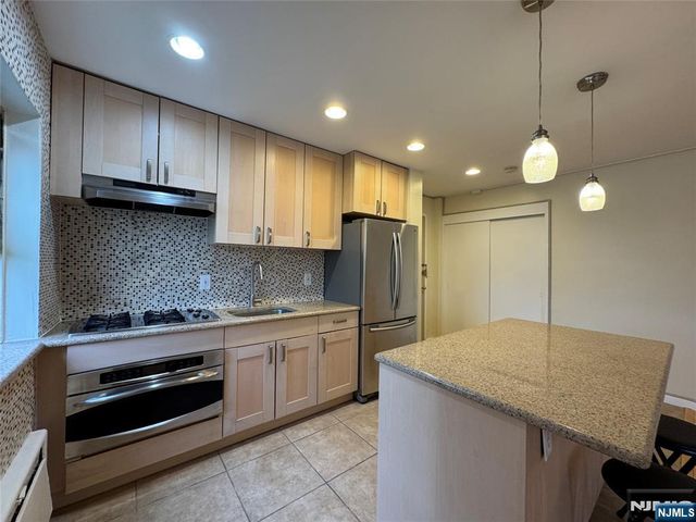 3001 Edwin Avenue 4A, Fort Lee, NJ 07024