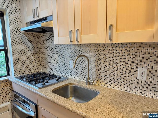 3001 Edwin Avenue 4A, Fort Lee, NJ 07024