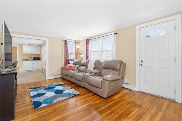 37 Reeds Ln, Holbrook, MA 02343