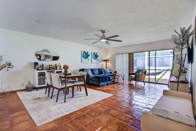 172 W Laurel Drive 1102, Margate, FL 33063
