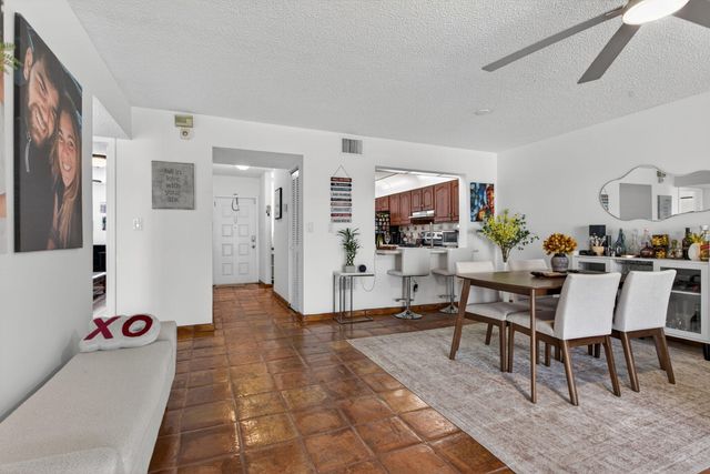 172 W Laurel Drive 1102, Margate, FL 33063