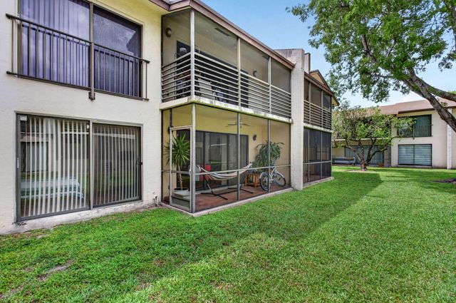 172 W Laurel Drive 1102, Margate, FL 33063