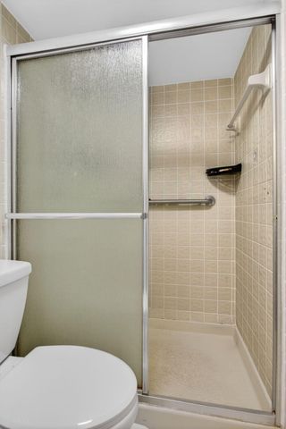 172 W Laurel Drive 1102, Margate, FL 33063
