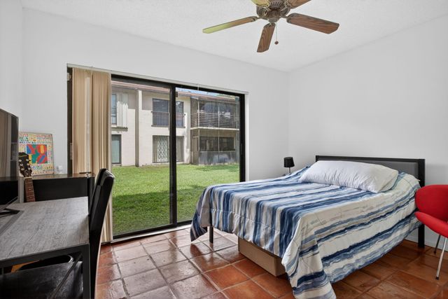 172 W Laurel Drive 1102, Margate, FL 33063
