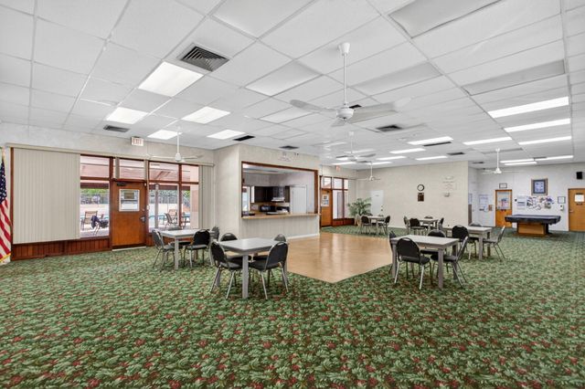 172 W Laurel Drive 1102, Margate, FL 33063