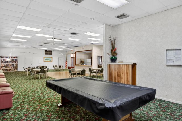 172 W Laurel Drive 1102, Margate, FL 33063