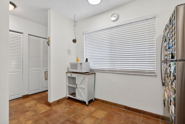 172 W Laurel Drive 1102, Margate, FL 33063