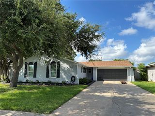 7445 Milky Way Dr, Corpus Christi, TX 78412