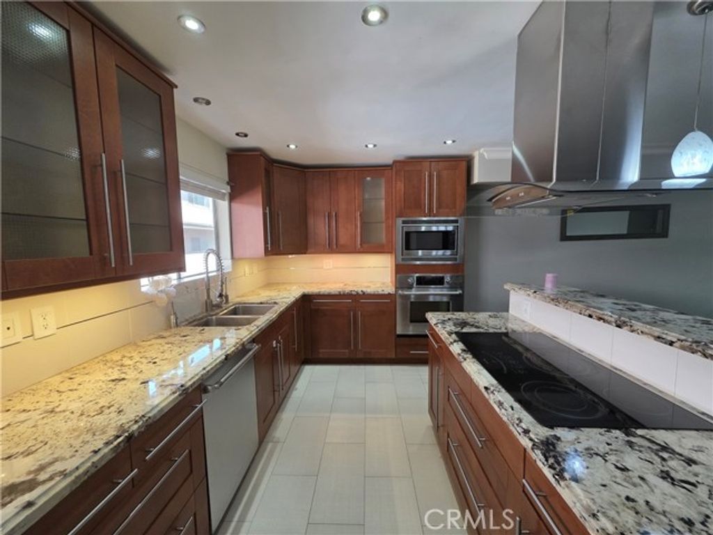 5256 Lindley, Encino (los Angeles), CA 91316