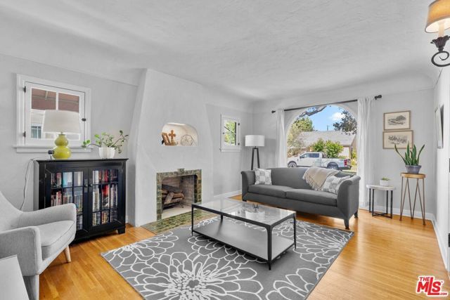 1119 Bella Vista Avenue, Pasadena, CA 91107