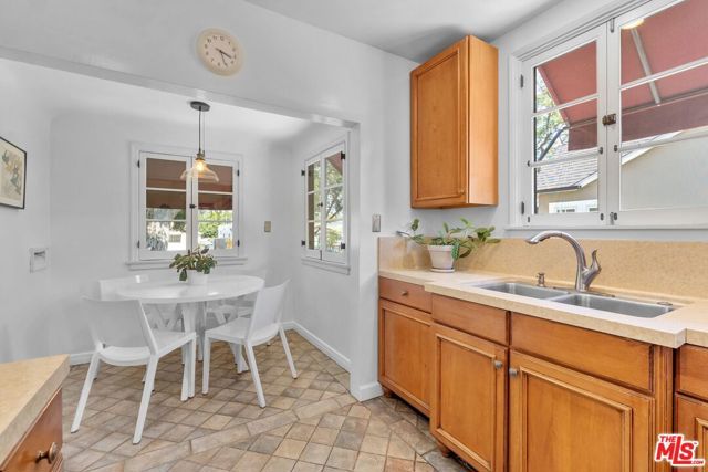 1119 Bella Vista Avenue, Pasadena, CA 91107