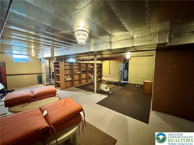 1942 Vintage Drive, Bethlehem Twp, PA 18045