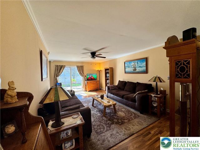 1942 Vintage Drive, Bethlehem Twp, PA 18045