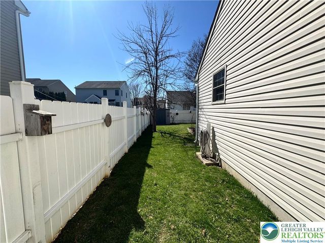 1942 Vintage Drive, Bethlehem Twp, PA 18045