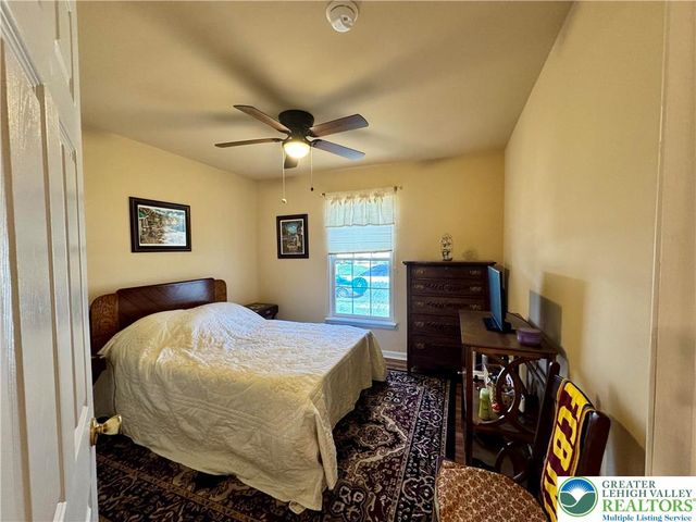 1942 Vintage Drive, Bethlehem Twp, PA 18045