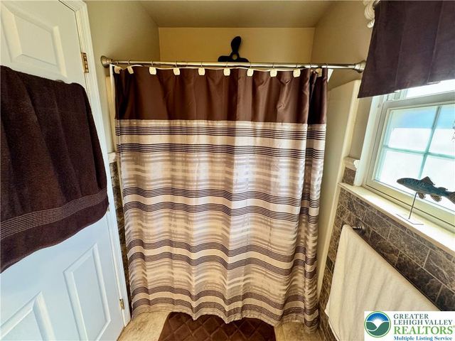 1942 Vintage Drive, Bethlehem Twp, PA 18045