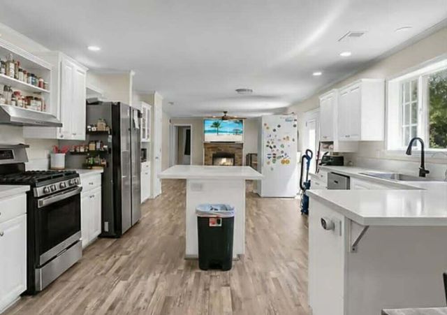 717 Huskie Lane, Saint Stephen, SC 29479
