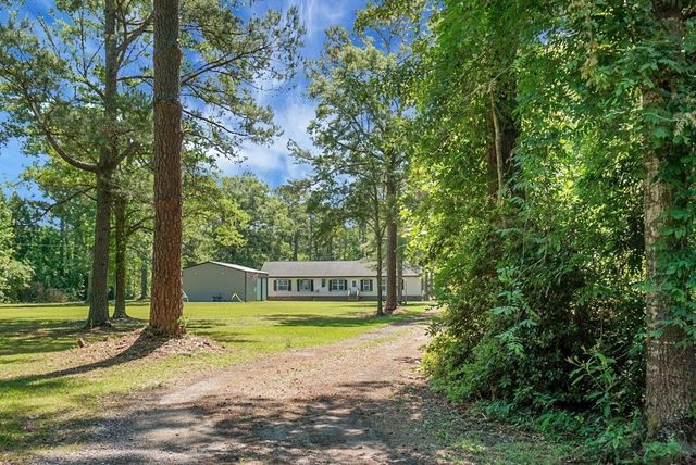 717 Huskie Lane, Saint Stephen, SC 29479