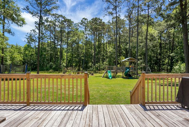 717 Huskie Lane, Saint Stephen, SC 29479