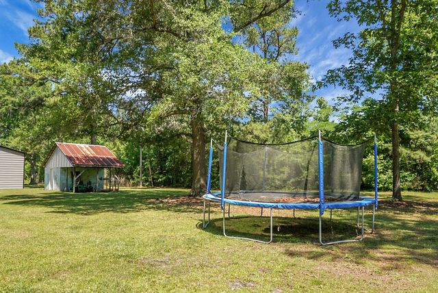 717 Huskie Lane, Saint Stephen, SC 29479