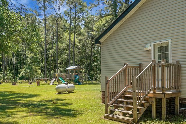 717 Huskie Lane, Saint Stephen, SC 29479