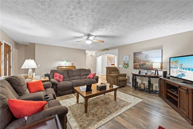 5041 Highway 332, Hoschton, GA 30548