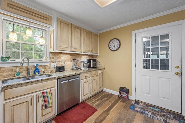 5041 Highway 332, Hoschton, GA 30548