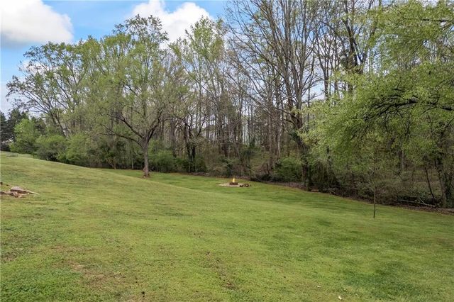 5041 Highway 332, Hoschton, GA 30548