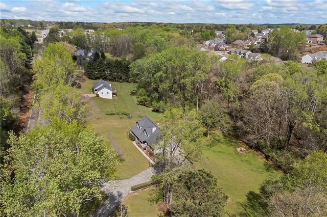 5041 Highway 332, Hoschton, GA 30548