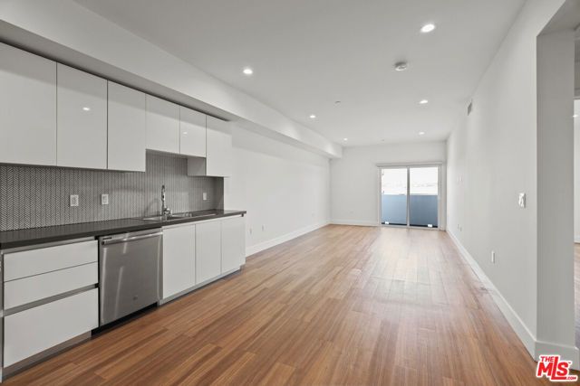 518 N Gramercy Place 309, Los Angeles, CA 90004