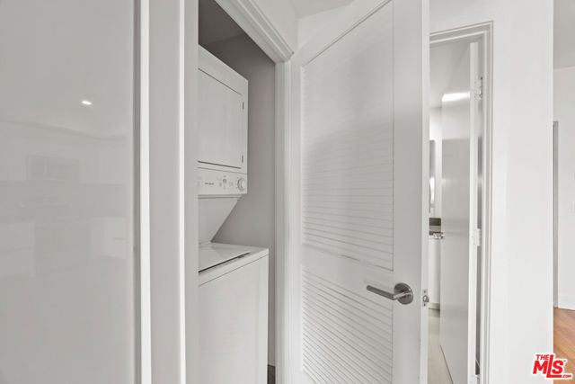 518 N Gramercy Place 309, Los Angeles, CA 90004