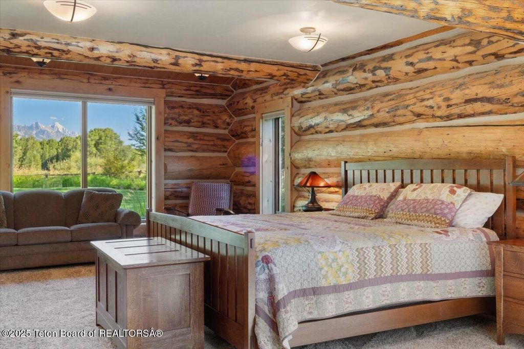 3932 W LINN RANCH Road, Wilson, WY 83014 photo 9