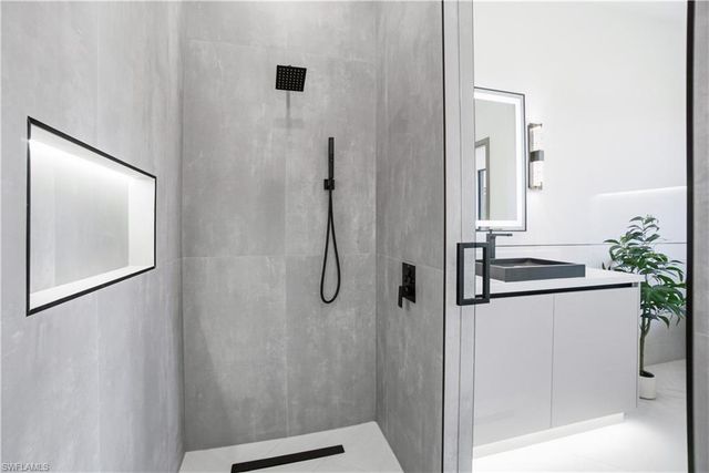 27100 Imperial PKWY, Bonita Springs, FL 34135