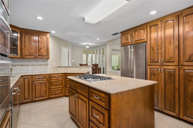 425 Seco Dr, Portland, TX 78374