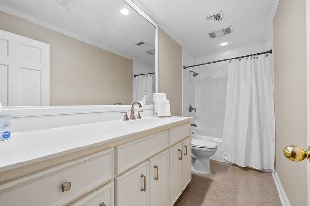 425 Seco Dr, Portland, TX 78374