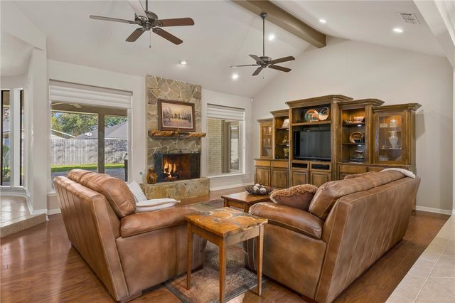 425 Seco Dr, Portland, TX 78374