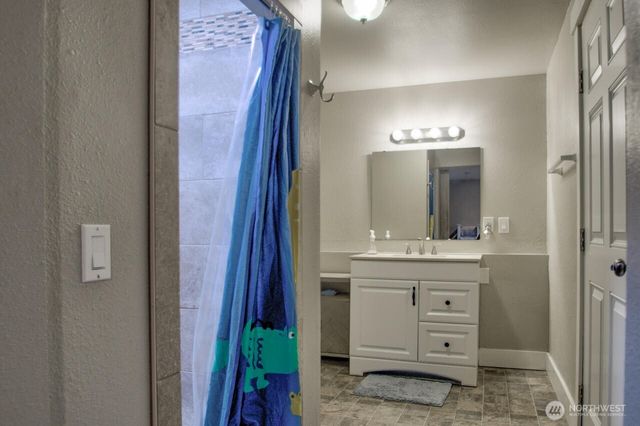 3535 Francis Drive SE, Olympia, WA 98503