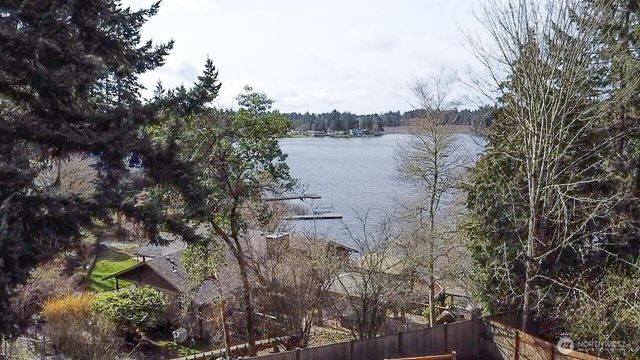 3535 Francis Drive SE, Olympia, WA 98503