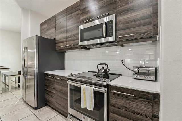 130 MACAULAY'S COVE, Haines City, FL 33844