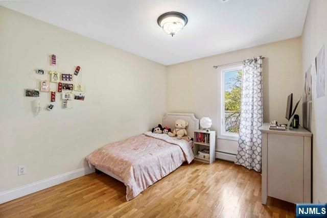 17 Skymark Court, Upper Saddle River, NJ 07458