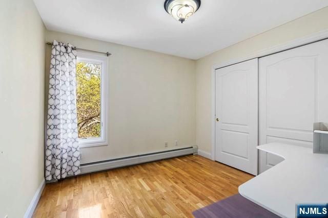 17 Skymark Court, Upper Saddle River, NJ 07458