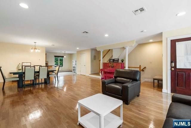 17 Skymark Court, Upper Saddle River, NJ 07458