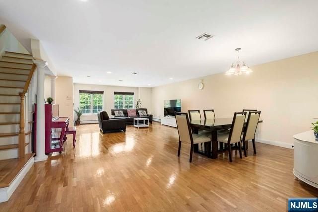 17 Skymark Court, Upper Saddle River, NJ 07458